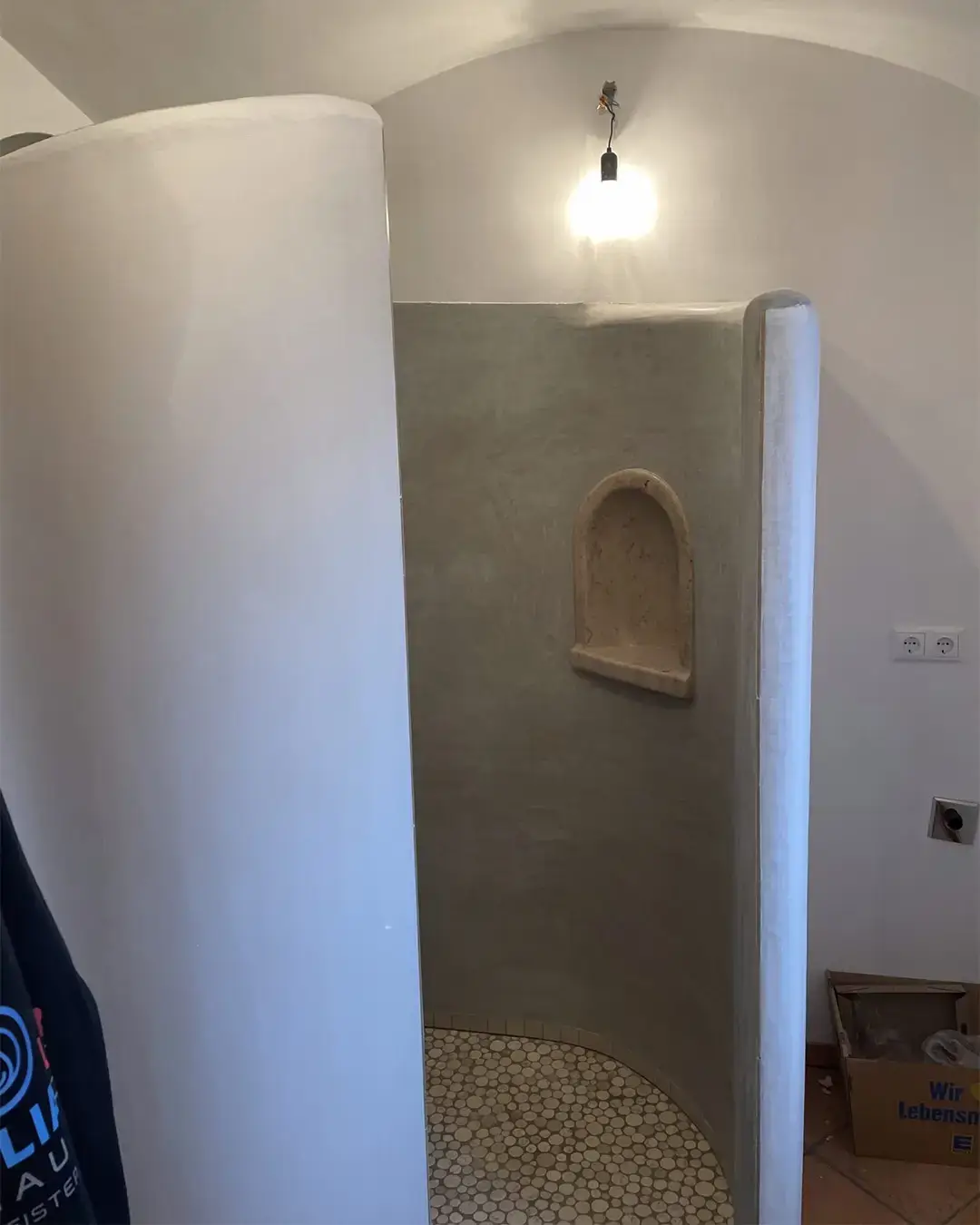 Badsanierung in einem individuell gestalteten Einfamilienhaus